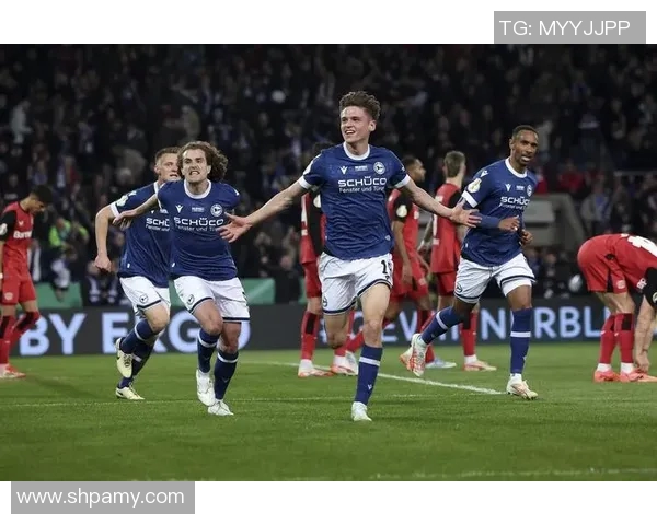 比勒费尔德球员状态逐渐回升，豪取前四梦想