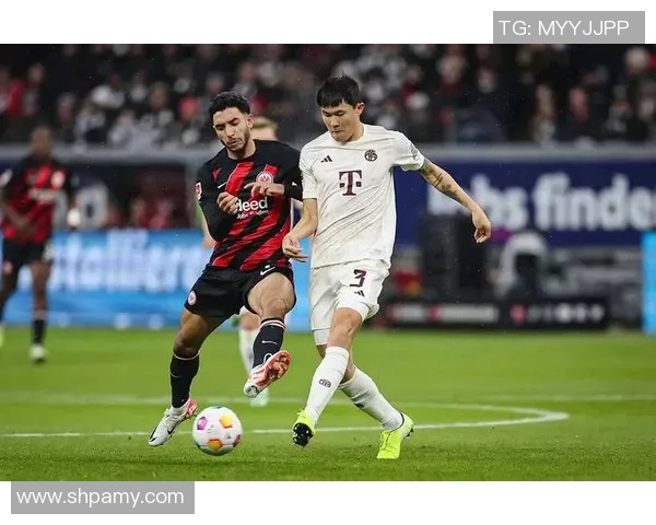 法兰克福主场成绩不佳,战平沙尔克04令球迷失望 法兰克福主场成绩不佳,战平沙尔克04令球迷失望