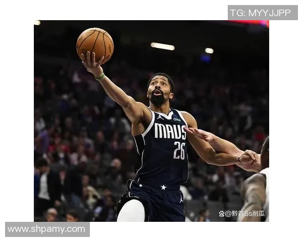 火箭队大胜快船队，西部半决赛再掀波澜