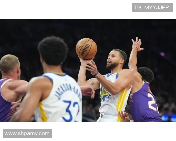 勇士主帅盛赞库里：他就是我们的灵魂！