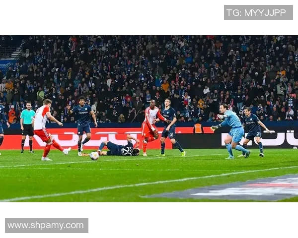 北雄踞德甲榜首,拜仁陷入低谷深渊 北雄踞德甲榜首,拜仁陷入低谷深渊